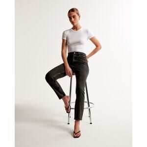 NWT Abercrombie & Fitch High Rise Mom Jean Sz 28/6 Short